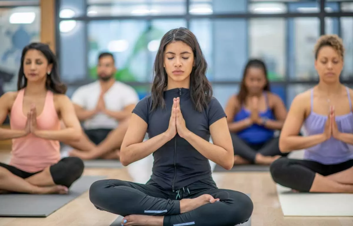 Yoga Transforma: Comece Hoje Mesmo! 1 Benefícios da Yoga: Muito Além da Flexibilidade